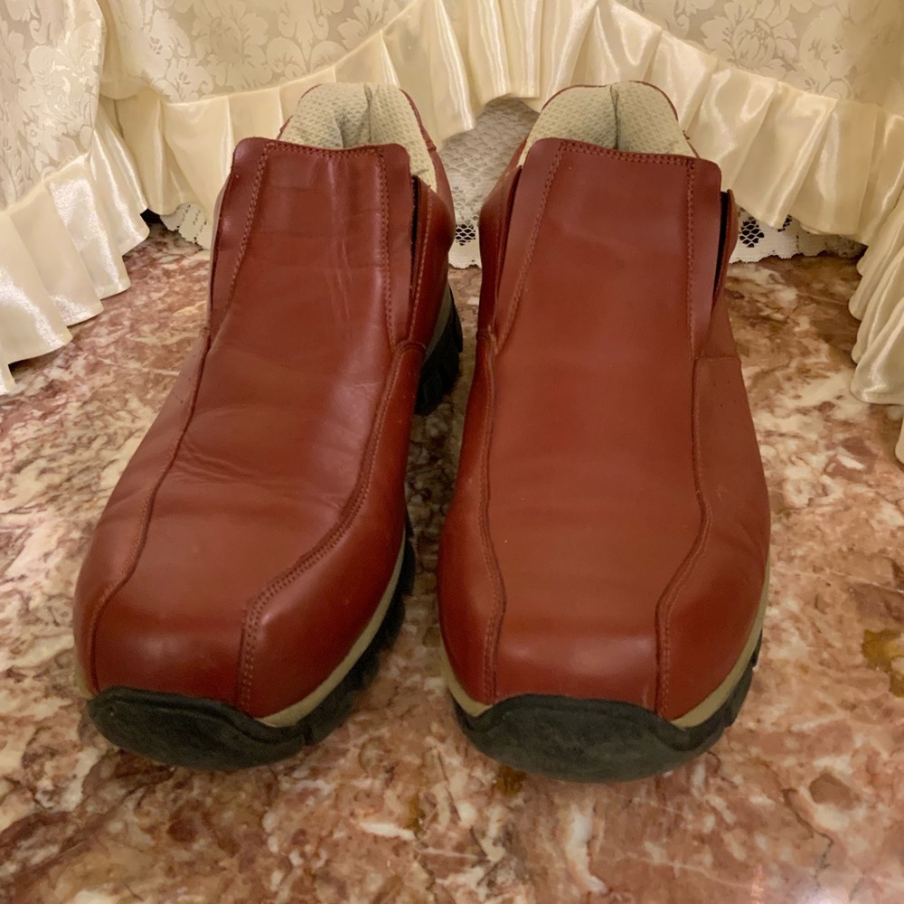 Johnston & Murphy Men's Red Leather Slip-On Loafers - Picture 11 of 11